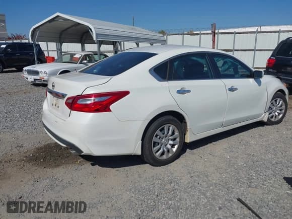 ✅ 2016 Nissan Altima S • VIN: 1N4AL3AP0GN392926 • Lot: 43601150. Listed on IAAI with 111,593 mi. Free auction sales archive from the USA and detailed vehicle history report at DreamBid. Image 4.