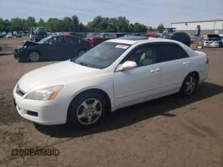 2007 Honda Accord с VIN JHMCN364X7C000461, выставлен на аукционе Copart как лот 58409815 с пробегом 120 082 миль миль и Списание • Salvage title. История ставок и продаж доступна на DreamBid. Изображение 1.