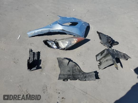 ✅ 2013 Hyundai Elantra GS • VIN: KMHDH6AE5DU020603 • Lot: 77137974. Listed on Copart with 198,256 mi. Free auction sales archive from the USA and detailed vehicle history report at DreamBid. Image 12.