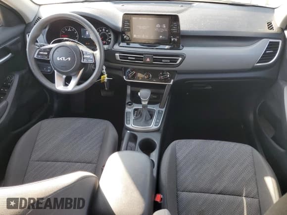 ✅ 2023 Kia Seltos LX • VIN: KNDEPCAA6P7391943 • Лот: 84725765. Опубликован ранее на Copart с пробегом 29 450 миль. Бесплатный доступ к архиву аукционных продаж из США и подробный отчёт об истории автомобиля на DreamBid. Изображение 8.