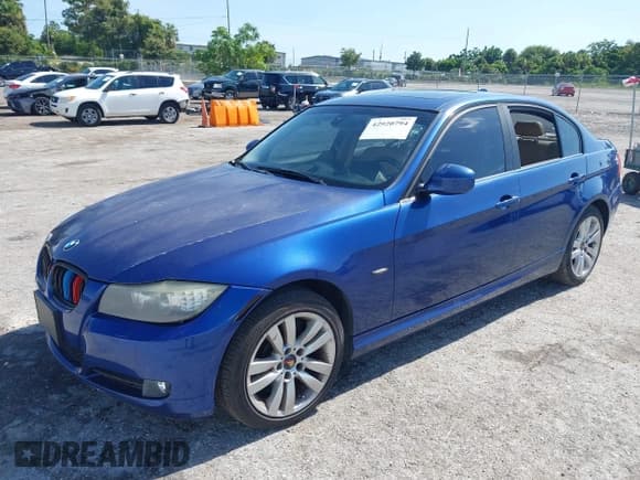 ✅ 2011 BMW 3 Series 335i xDrive • VIN: WBAPL5G57BNN22860 • Лот: 42920794. Опубликован ранее на IAAI с пробегом 161 004 миль. Бесплатный доступ к архиву аукционных продаж из США и подробный отчёт об истории автомобиля на DreamBid. Изображение 17.