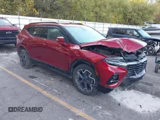 2022 Chevrolet Blazer RS z VIN 3GNKBKRS6NS131587, wystawiony jako IAAI lot #43409270 z przebiegiem 72 584 mil mil oraz . Historia ofert i sprzedaży dostępna na DreamBid. Obrazek 1.