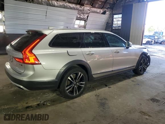 ✅ 2018 Volvo V90 • VIN: YV4102NK5J1028640 • Лот: 58971675. Опубликован ранее на Copart с пробегом 143 419 миль. Бесплатный доступ к архиву аукционных продаж из США и подробный отчёт об истории автомобиля на DreamBid. Изображение 3.