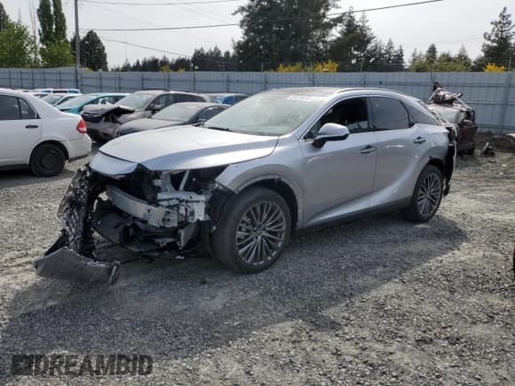 ✅ 2024 Lexus RX 450h+ Luxury • VIN: JTJCJMGA9R2010329 • Lot: 48578425. Wystawiony na Copart z przebiegiem 12 275 mil. Bezpłatny archiwum sprzedaży aukcyjnych z USA i szczegółowy raport historii pojazdu na DreamBid. Zdjęcie 1.