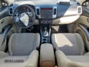 ✅ 2012 Mitsubishi Outlander SE • VIN: JA4AS3AWXCU019715 • Lot: 81110145. Wystawiony na Copart z przebiegiem 132 637 mil. Bezpłatny archiwum sprzedaży aukcyjnych z USA i szczegółowy raport historii pojazdu na DreamBid. Zdjęcie 8.