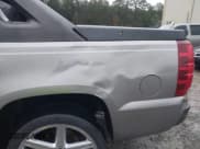 ✅ 2007 Chevrolet Avalanche LTZ • VIN: 3GNEC12J27G255514 • Lot: 43827120. Listed on IAAI with 401,352 mi. Free auction sales archive from the USA and detailed vehicle history report at DreamBid. Image 12.