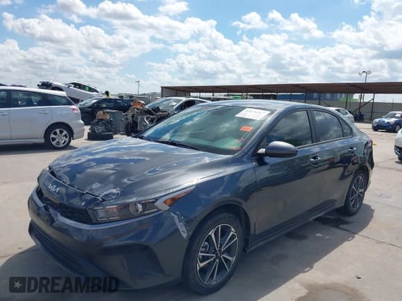 ✅ 2024 Kia Forte LXS • VIN: 3KPF24AD3RE742104 • Lot: 43276317. Wystawiony na IAAI z przebiegiem 47 089 mil. Bezpłatny archiwum sprzedaży aukcyjnych z USA i szczegółowy raport historii pojazdu na DreamBid. Zdjęcie 2.