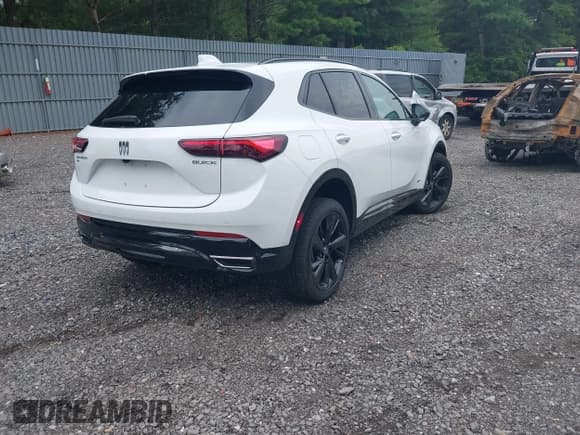 ✅ 2025 Buick Envision Sport Touring • VIN: LRBFZLE4XSD079183 • Lot: 42707591. Listed on IAAI with 340 mi. Free auction sales archive from the USA and detailed vehicle history report at DreamBid. Image 4.