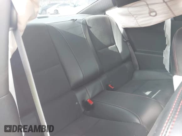 ✅ 2013 Chevrolet Camaro ZL1 • VIN: 2G1FZ1EPXD9801602 • Lot: 42120933. Wystawiony na IAAI z przebiegiem 18 439 mil. Bezpłatny archiwum sprzedaży aukcyjnych z USA i szczegółowy raport historii pojazdu na DreamBid. Zdjęcie 8.