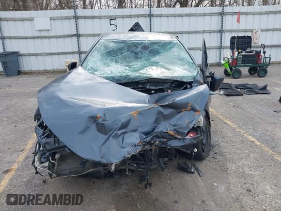 ✅ 2018 Toyota Corolla L • VIN: 2T1BURHE4JC081237 • Lot: 42026419. Listed on IAAI with Not provided. Free auction sales archive from the USA and detailed vehicle history report at DreamBid. Image 12.