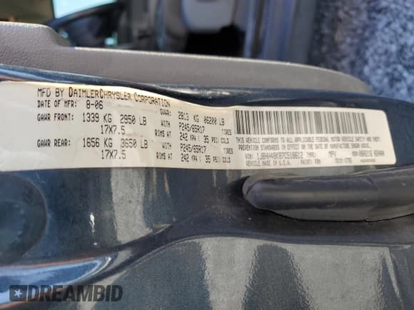 ✅ 2007 Jeep Commander Sport • VIN: 1J8HH48K87C518612 • Lot: 50867245. Wystawiony na Copart z przebiegiem 215 787 mil. Bezpłatny archiwum sprzedaży aukcyjnych z USA i szczegółowy raport historii pojazdu na DreamBid. Zdjęcie 13.