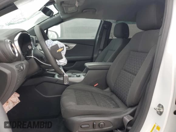 ✅ 2021 Chevrolet Blazer LT • VIN: 3GNKBCRS7MS578241 • Lot: 46196285. Wystawiony na Copart z przebiegiem 38 283 mil. Bezpłatny archiwum sprzedaży aukcyjnych z USA i szczegółowy raport historii pojazdu na DreamBid. Zdjęcie 7.