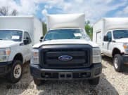 ✅ 2015 Ford F-250 XL • VIN: 1FDBF2B60FED21726 • Lot: 42459683. Wystawiony na IAAI z przebiegiem 355 935 mil. Bezpłatny archiwum sprzedaży aukcyjnych z USA i szczegółowy raport historii pojazdu na DreamBid. Zdjęcie 11.