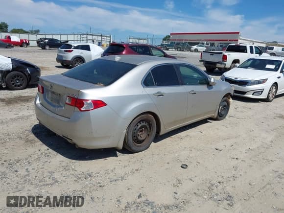 ✅ 2010 Acura TSX • VIN: JH4CU2F60AC014181 • Lot: 43081540. Listed on IAAI with Not provided. Free auction sales archive from the USA and detailed vehicle history report at DreamBid. Image 4.