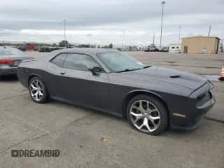 2016 Dodge Challenger SXT z VIN 2C3CDZAG7GH312196, wystawiony jako Copart lot #84001585 z przebiegiem 170 059 mil mil oraz Czysty tytuł • Clean title. Historia ofert i sprzedaży dostępna na DreamBid. Obrazek 4.