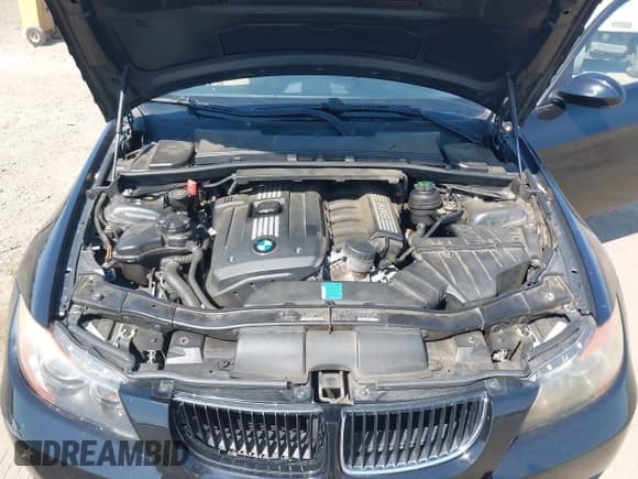 ✅ 2007 BMW 3 Series 328i • VIN: WBAVC53507FZ72381 • Lot: 42973263. Wystawiony na IAAI z przebiegiem 76 598 mil. Bezpłatny archiwum sprzedaży aukcyjnych z USA i szczegółowy raport historii pojazdu na DreamBid. Zdjęcie 10.