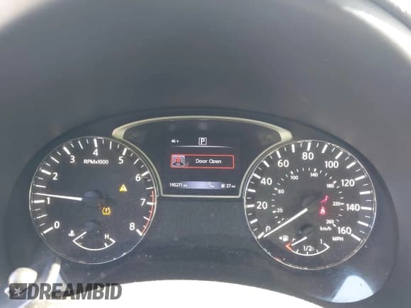 ✅ 2017 Nissan Altima S • VIN: 1N4AL3APXHC227561 • Lot: 43673023. Listed on IAAI with 195,271 mi. Free auction sales archive from the USA and detailed vehicle history report at DreamBid. Image 7.