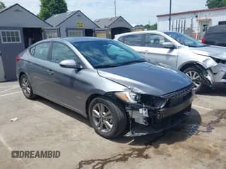✅ 2018 Hyundai Elantra Value Edition • VIN: KMHD84LF6JU511574 • Lot: 42291898. Wystawiony na IAAI z przebiegiem 99 296 mil. Bezpłatny archiwum sprzedaży aukcyjnych z USA i szczegółowy raport historii pojazdu na DreamBid. Zdjęcie 1.
