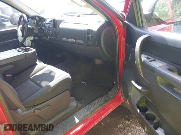 ✅ 2010 Chevrolet Silverado 1500 LT • VIN: 3GCRKSE32AG229387 • Lot: 43147137. Listed on IAAI with 170,374 mi. Free auction sales archive from the USA and detailed vehicle history report at DreamBid. Image 5.