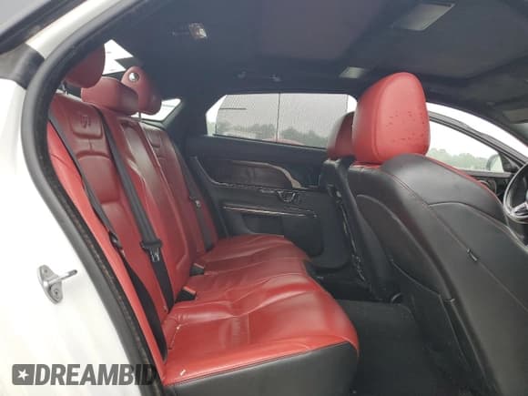 ✅ 2016 Jaguar XJ • VIN: SAJXA2EK1GMW02878 • Lot: 68632755. Listed on Copart with 95,851 mi. Free auction sales archive from the USA and detailed vehicle history report at DreamBid. Image 10.