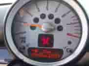 2009 MINI Hardtop S с VIN WMWMF73529TX40576, выставлен на аукционе IAAI как лот 42462085 с пробегом 77 936 миль миль и . История ставок и продаж доступна на DreamBid. Изображение 7.