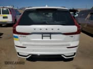 ✅ 2025 Volvo XC60 Plus • VIN: YV4H60RC1S1073404 • Лот: 63638915. Опубликован ранее на Copart с пробегом 8 246 миль. Бесплатный доступ к архиву аукционных продаж из США и подробный отчёт об истории автомобиля на DreamBid. Изображение 6.