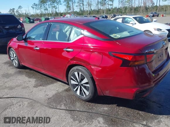 ✅ 2020 Nissan Altima SV • VIN: 1N4BL4DV3LN318110 • Lot: 41747327. Listed on IAAI with 23,779 mi. Free auction sales archive from the USA and detailed vehicle history report at DreamBid. Image 3.