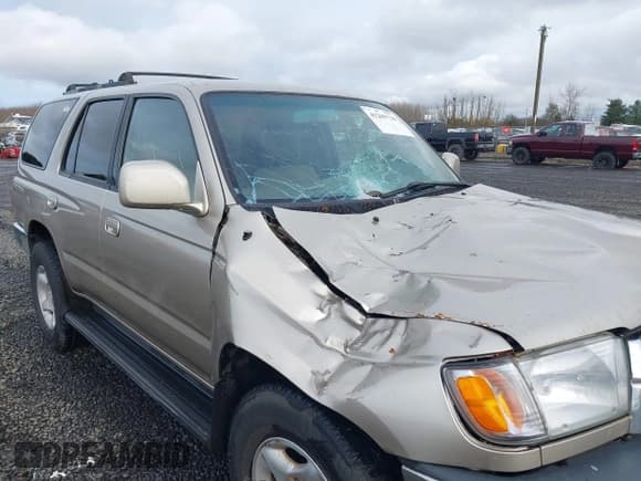 ✅ 2001 Toyota 4Runner SR5 • VIN: JT3HN86R110334553 • Lot: 41209730. Listed on IAAI with 192,515 mi. Free auction sales archive from the USA and detailed vehicle history report at DreamBid. Image 6.