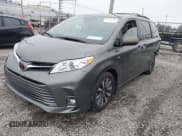 ✅ 2020 Toyota Sienna XLE • VIN: 5TDDZ3DCXLS234533 • Лот: 43755186. Опубликован ранее на IAAI с пробегом 44 910 миль. Бесплатный доступ к архиву аукционных продаж из США и подробный отчёт об истории автомобиля на DreamBid. Изображение 2.