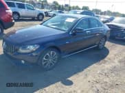 ✅ 2016 Mercedes-Benz C 300 Luxury • VIN: 55SWF4KB2GU132993 • Lot: 43366724. Wystawiony na IAAI z przebiegiem 74 850 mil. Bezpłatny archiwum sprzedaży aukcyjnych z USA i szczegółowy raport historii pojazdu na DreamBid. Zdjęcie 2.