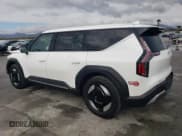 ✅ 2024 Kia EV9 Light Long Range • VIN: KNDAB5S10R6050747 • Lot: 48759435. Wystawiony na Copart z przebiegiem 6 466 mil. Bezpłatny archiwum sprzedaży aukcyjnych z USA i szczegółowy raport historii pojazdu na DreamBid. Zdjęcie 2.