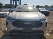 ✅ 2023 Ford Escape Platinum • VIN: 1FMCU9JA6PUB34734 • Lot: 80090515. Wystawiony na Copart z przebiegiem Nie podano. Bezpłatny archiwum sprzedaży aukcyjnych z USA i szczegółowy raport historii pojazdu na DreamBid. Zdjęcie 5.