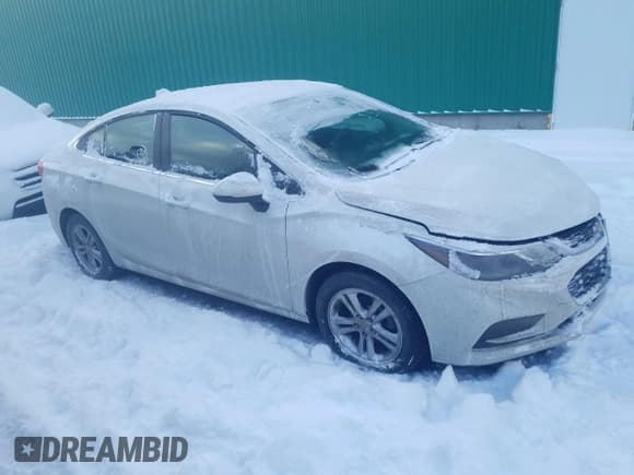 ✅ 2018 Chevrolet Cruze LT • VIN: 1G1BE5SM9J7147152 • Lot: 35925563. Wystawiony na Copart z przebiegiem 60 042 mil. Bezpłatny archiwum sprzedaży aukcyjnych z USA i szczegółowy raport historii pojazdu na DreamBid. Zdjęcie 4.