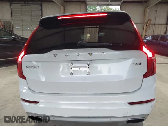 ✅ 2017 Volvo XC90 Momentum • VIN: YV4A22PK5H1106836 • Lot: 43305180. Listed on IAAI with 185,009 mi. Free auction sales archive from the USA and detailed vehicle history report at DreamBid. Image 17.