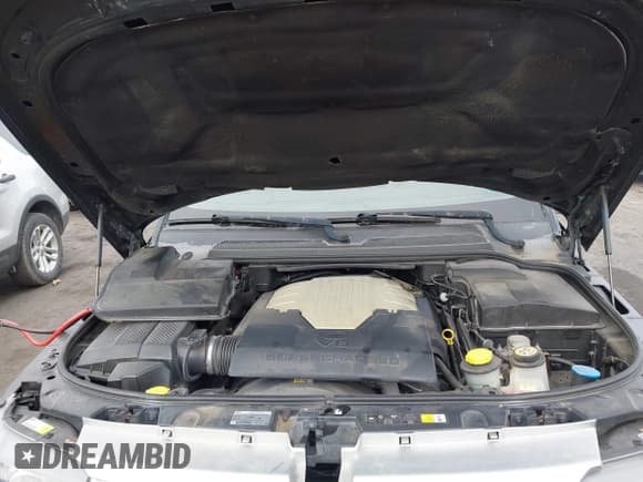 ✅ 2008 Land Rover Range Rover Sport SC • VIN: SALSH23448A181470 • Lot: 43702441. Listed on IAAI with 146,504 mi. Free auction sales archive from the USA and detailed vehicle history report at DreamBid. Image 10.