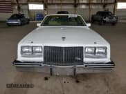 ✅ 1985 Buick Riviera • VIN: 1G4EZ57Y6FE407347 • Лот: 58836105. Опубликован ранее на Copart с пробегом 25 206 миль. Бесплатный доступ к архиву аукционных продаж из США и подробный отчёт об истории автомобиля на DreamBid. Изображение 5.