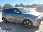 ✅ 2025 Kia Soul GT-Line • VIN: KNDJ53AU7S7943649 • Lot: 43489278. Wystawiony na IAAI z przebiegiem 1 764 mil. Bezpłatny archiwum sprzedaży aukcyjnych z USA i szczegółowy raport historii pojazdu na DreamBid. Zdjęcie 13.