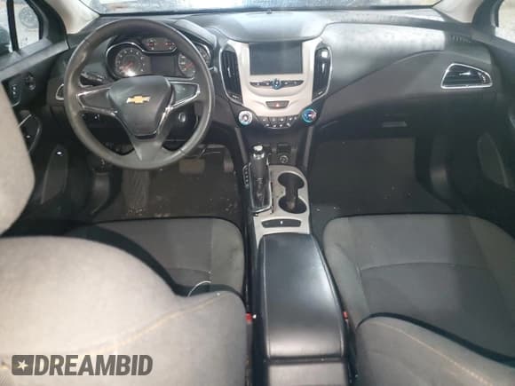 ✅ 2018 Chevrolet Cruze LS • VIN: 1G1BC5SM8J7122555 • Lot: 70678885. Listed on Copart with 101,938 mi. Free auction sales archive from the USA and detailed vehicle history report at DreamBid. Image 8.