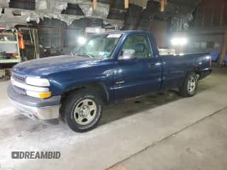 2002 Chevrolet Silverado 1500 z VIN 1GCEC14V52Z274608, wystawiony jako Copart lot #54760075 z przebiegiem 74 916 mil mil oraz Czysty tytuł • Clean title. Historia ofert i sprzedaży dostępna na DreamBid. Obrazek 1.