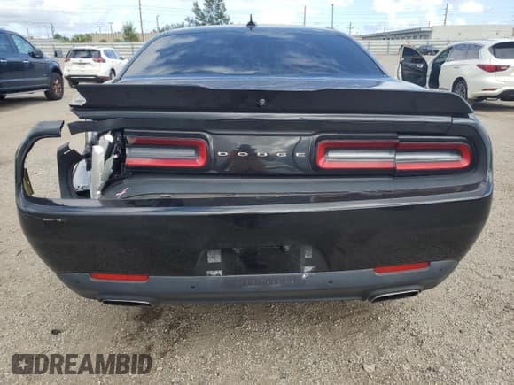✅ 2016 Dodge Challenger SXT Plus • VIN: 2C3CDZAG7GH129221 • Lot: 71105713. Wystawiony na Copart z przebiegiem 65 183 mil. Bezpłatny archiwum sprzedaży aukcyjnych z USA i szczegółowy raport historii pojazdu na DreamBid. Zdjęcie 6.
