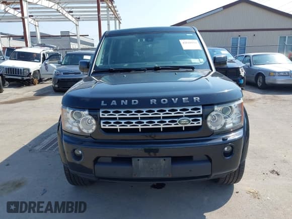 ✅ 2013 Land Rover LR4 HSE • VIN: SALAG2D44DA697884 • Lot: 42620594. Wystawiony na IAAI z przebiegiem 134 174 mil. Bezpłatny archiwum sprzedaży aukcyjnych z USA i szczegółowy raport historii pojazdu na DreamBid. Zdjęcie 12.