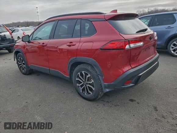 ✅ 2023 Toyota Corolla Cross Hybrid XSE • VIN: 7MUFBABG2PV015553 • Лот: 96481045. Опубликован ранее на Copart с пробегом 7 168 миль. Бесплатный доступ к архиву аукционных продаж из США и подробный отчёт об истории автомобиля на DreamBid. Изображение 2.