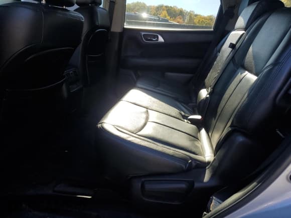 ✅ 2014 Nissan Pathfinder Platinum • VIN: 5N1AR2MM9EC663975 • Лот: 82641265. Опубликован ранее на Copart с пробегом 174 500 миль. Бесплатный доступ к архиву аукционных продаж из США и подробный отчёт об истории автомобиля на DreamBid. Изображение 11.