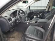 ✅ 2016 Volkswagen Touareg Lux • VIN: WVGEF9BP2GD003886 • Lot: 42437203. Listed on Copart with 76,001 mi. Free auction sales archive from the USA and detailed vehicle history report at DreamBid. Image 7.