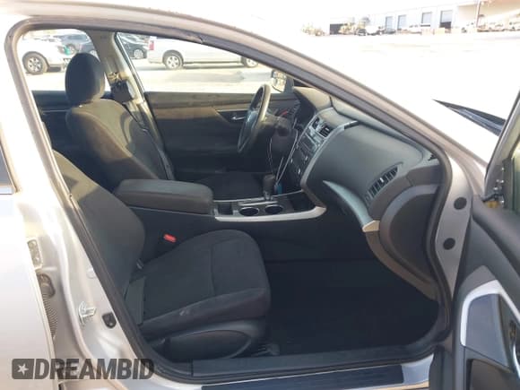 ✅ 2014 Nissan Altima S • VIN: 1N4AL3AP1EC272318 • Lot: 42728546. Wystawiony na IAAI z przebiegiem 120 086 mil. Bezpłatny archiwum sprzedaży aukcyjnych z USA i szczegółowy raport historii pojazdu na DreamBid. Zdjęcie 5.