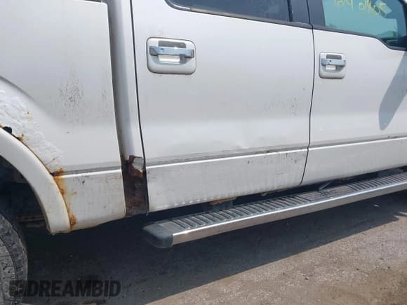 ✅ 2011 Ford F-150 XL • VIN: 1FTFW1EF2BFA07401 • Lot: 42901805. Listed on IAAI with 283,381 mi. Free auction sales archive from the USA and detailed vehicle history report at DreamBid. Image 6.