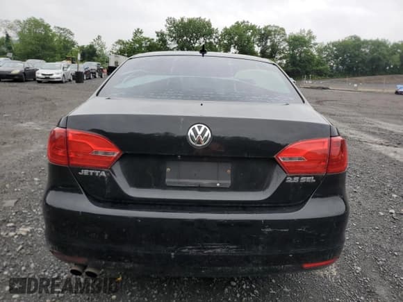 ✅ 2011 Volkswagen Jetta SEL • VIN: 3VWLZ7AJ6BM367114 • Lot: 59821565. Listed on Copart with 344,795 mi. Free auction sales archive from the USA and detailed vehicle history report at DreamBid. Image 6.