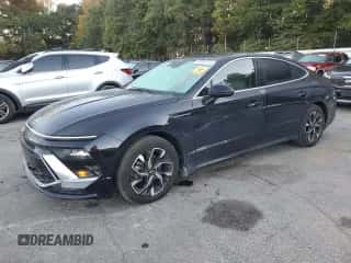 2024 Hyundai Sonata SEL z VIN KMHL64JA0RA418815, wystawiony jako Copart lot #86090705 z przebiegiem 14 664 mil mil oraz Szkoda całkowita • Salvage title. Historia ofert i sprzedaży dostępna na DreamBid. Obrazek 1.