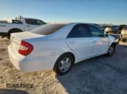 ✅ 2003 Toyota Camry LE • VIN: 4T1BF32K03U057864 • Lot: 89484355. Wystawiony na Copart z przebiegiem 205 753 mil. Bezpłatny archiwum sprzedaży aukcyjnych z USA i szczegółowy raport historii pojazdu na DreamBid. Zdjęcie 3.