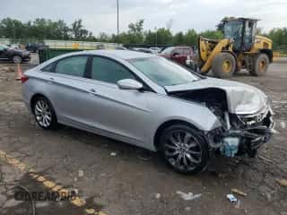 ✅ 2013 Hyundai Sonata SE • VIN: 5NPEC4AC9DH717938 • Lot: 67650615. Wystawiony na Copart z przebiegiem 224 738 mil. Bezpłatny archiwum sprzedaży aukcyjnych z USA i szczegółowy raport historii pojazdu na DreamBid. Zdjęcie 4.